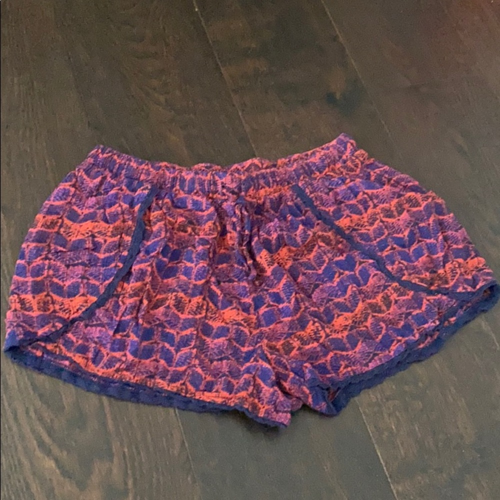 Patterned shorts